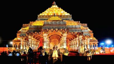 Photo of श्रीराम मंदिर के शिखर पर कल फहरेगा धर्म ध्वज, मुख्यमंत्री योगी और संघ प्रमुख पहुंचे अयोध्या