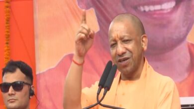 Photo of परिवारवादी व्यवस्था ने बिहार में जाति-जाति को लड़ाकर अराजकता व गुंडागर्दी का तांडव कियाः योगी आदित्यनाथ