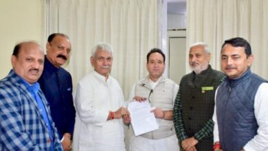 Photo of श्री माता वैष्णो देवी इंस्टीट्यूट ऑफ मेडिकल एक्सीलेंस में पहली एमबीबीएस एडमिशन लिस्ट रद्द करने की मांग, उप राज्यपाल से मिले भाजपा विधायक