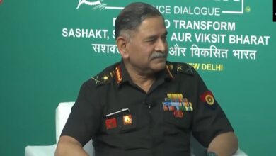 Photo of सेना प्रमुख की पाकिस्तान को चेतावनी- पड़ोसी से ‘कैसे व्यवहार करना है’ सिखाने के लिए भारत तैयार
