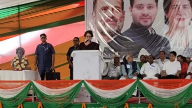 Photo of केरल से लेकर कश्मीर तक, बिहार से लोग कर रहे हैं पलायन : प्रियंका गांधी