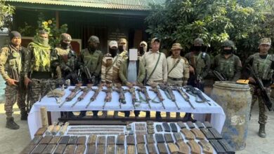 Photo of मणिपुर में आरपीएफ/पीएलए का मेजर गिरफ्तार, काकचिंग से भारी मात्रा में हथियार बरामद