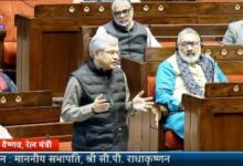 Photo of भारतीय रेलवे की समयपालन क्षमता में सुधार, कई डिवीजन 90 प्रतिशत से ऊपर: अश्विनी वैष्णव