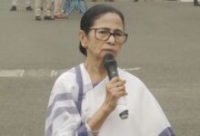 Photo of ममता का प्रधानमंत्री पर हमला, कहा— भाजपा बंगाल की संस्कृति से पूरी तरह अनजान