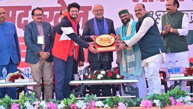 Photo of आगरा में तीसरे संसद खेल महोत्सव में युवाओं से अपील