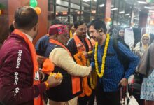 Photo of काशी-तमिल संगमम : तमिल छात्रों का दल काशी पहुंचा, ‘हर हर महादेव’ और पुष्पवर्षा से हुआ स्वागत