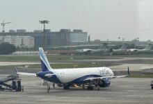 Photo of बेंगलुरु हवाई अड्डे पर इंडिगो की 102 उड़ानें रद्द, यात्री फंसे