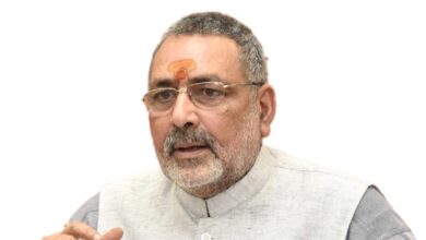 Photo of पश्चिम बंगाल में बाबरी मस्जिद का मुद्दा सोची-समझी रणनीति का हिस्सा: गिरिराज