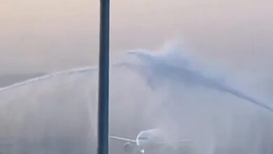 Photo of नवी मुंबई इंटरनेशनल एयरपोर्ट से उड़ानों का संचालन शुरू, पहले विमान को शानदार सलामी