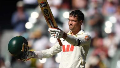 Photo of कैरी–ख्वाजा की जुझारू पारियों से ऑस्ट्रेलिया की वापसी, पहले दिन 326/8