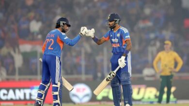 Photo of तिलक वर्मा-हार्दिक पंड्या की तूफानी पारियां, वरुण-बुमराह का कहर