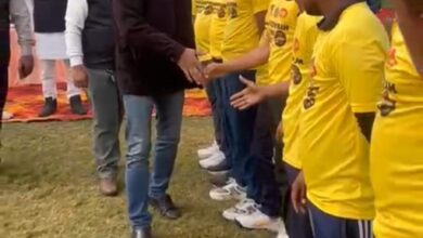 Photo of अवधपुरम प्रीमियर लीग का आगाज़, सुपरस्टार्स और टाइटंस ने मारी बाज़ी