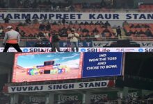 Photo of क्रिकेट का नया अध्याय : हरमनप्रीत और युवराज के सम्मान में स्टेडियम में स्टैंड्स का नामकरण