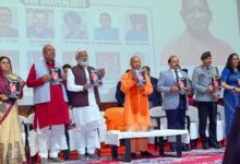 Photo of देश को विभाजित करने वाले जयचंद व मीरजाफर जैसे पापी : मुख्यमंत्री योगी आदित्यनाथ