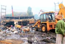 Photo of नेपाली तीर्थयात्रियों को ले जा रही बस उप्र. के बलरामपुर में दुर्घटनाग्रस्त, दो की मौत