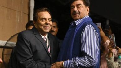 Photo of शत्रुघ्न सिन्हा ने धर्मेंद्र को याद कर शेयर किया भावुक पोस्ट