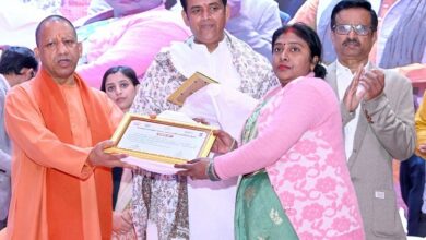 Photo of योगी सरकार का ‘लखपति दीदी’ मॉडल ग्रामीण अर्थव्यवस्था को दे रहा नई मजबूती