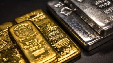 Photo of सोने की कीमत में मामूली गिरावट, चांदी ने फिर लगाई 20 हजार रुपये की छलांग