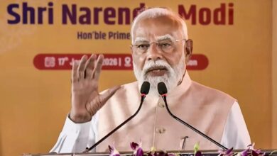 Photo of मालदा में पीएम मोदी ने किया 3250 करोड़ की रेल व सड़क परियोजनाओं का उद्घाटन और शिलान्यास