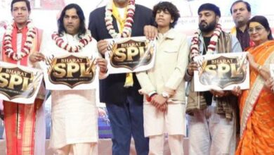 Photo of देवकीनंदन महाराज ने सनातन प्रीमियर लीग का लोगो और पोस्टर किया लॉन्च