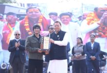 Photo of मुख्यमंत्री धामी ने ‘उत्तराखंड महोत्सव रोहिणी सीजन–02’ में लोक कलाकारों का किया उत्साहवर्धन