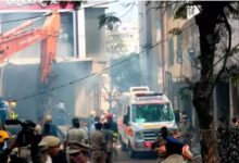 Photo of हैदराबाद में फर्नीचर दुकान में भीषण आग, महिला व दो बच्चों समेत पांच लोगों की मौत