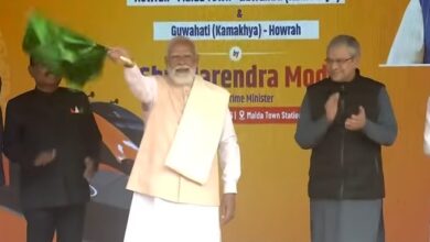 Photo of देश को मिली पहली वंदे भारत स्लीपर ट्रेन, प्रधानमंत्री ने दिखाई हरी झंडी