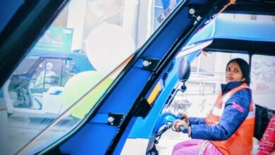 Photo of दिन-रात बेखौफ फर्राटा भरती हैं ट्रेनर दीदी और 60 सहेलियां, सेफ मोबिलिटी से बन रहीं लखपति