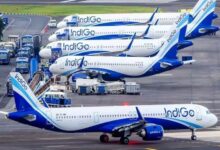 Photo of इंडिगो ने डीजीसीए की सख्‍ती के बाद घरेलू हवाई अड्डों पर खाली किए 717 स्लॉट