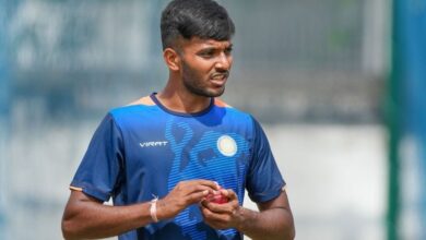 Photo of जब लगा सब खत्म हो गया, तब चेतन सकारिया ने फिर से गेंद थामी