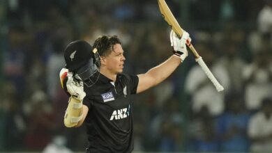 Photo of 100वां इंटरनेशनल मैच खेलकर माइकल ब्रेसवेल ने सेलिब्रेट किया करियर का गर्वपूर्ण पल