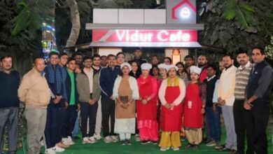 Photo of बिजनौर की रितु बनी उद्यमी, कैफे से रोजाना सात हजार रुपये की कमाई