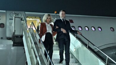 Photo of भारत के दौरे पर पहुंचे फ्रांस के राष्ट्रपति इमैनुएल मैक्रों, राफेल विमान सौदा समेत अहम मुद्दों पर चर्चा