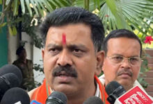 Photo of टॉप नक्सल कमांडर 25 लाख के इनामी देवजी ने 16 साथियों के साथ समर्पण किया