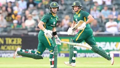 Photo of वोल्वार्ड्ट और खाका के दमदार प्रदर्शन से दक्षिण अफ्रीका ने दूसरे टी 20 में पाकिस्तान को 6 विकेट से हराया