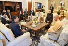 Photo of मुख्यमंत्री योगी का सिंगापुर दौरा : पहले दिन यूपी में निवेश के लिए 20 हजार करोड़ के एमओयू हुए हस्ताक्षरित