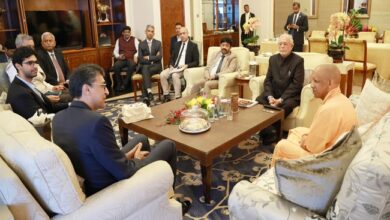 Photo of मुख्यमंत्री योगी का सिंगापुर दौरा : पहले दिन यूपी में निवेश के लिए 20 हजार करोड़ के एमओयू हुए हस्ताक्षरित