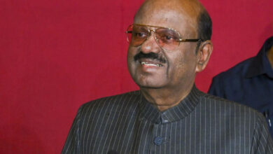 Photo of केंद्रीय बजट पर ममता की आलोचना के बीच राज्यपाल सीवी आनंद बोस ने किया स्वागत, बताया- युवाओं और महिलाओं के लिए लाभकारी