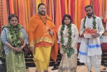 Photo of नेताजी सुभाष चंद्र बोस की परपौत्री राजश्री ने विंध्यधाम में टेका मत्था, विंध्य कॉरिडोर ने मोहा मन