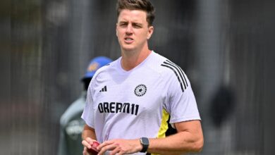 Photo of भारत के गेंदबाजी कोच मोर्ने मोर्कल ने पिच क्यूरेटर की मेहनत को सराहा