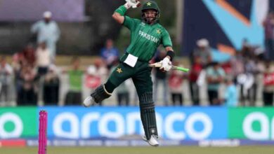 Photo of साहिबजादा फहरान का शतक, नामीबिया को हराकर पाकिस्तान सुपर-8 में