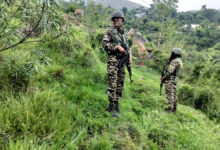 Photo of उधमपुर में गुफा में छुपे आतंकियों पर सुरक्षा बल हमले की तैयारी में