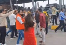 Photo of सोनभद्र टोल प्लाजा पर महिला अधिवक्ता से मारपीट में दो गिरफ्तार