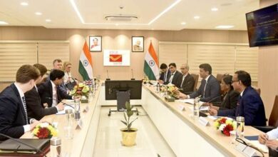 Photo of संचार राज्य मंत्री ने यूके के संसदीय अवर सचिव संग की द्विपक्षीय बैठक