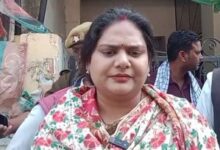 Photo of सपा विधायक पूजा सरोज ने 15000 रुपये में बेच दीं लाइटें? पार्टी के कार्यकर्ताओं ने लगाया लाइट बेचने का आरोप