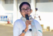 Photo of SIR पर सुप्रीम कोर्ट में सुनवाई आज : ममता बनर्जी खुद रख सकती हैं पक्ष, चुनाव आयोग पर लगाए गंभीर आरोप