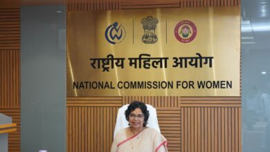 Photo of ‘सरके चुनर’ गाने पर एनसीडब्ल्यू ने नोरा फतेही, संजय दत्त समेत पांच लोगों को भेजा समन