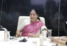 Photo of ‘शीश महल’ की ‘शाही’ दुनिया सामने आने पर दिल्ली की मुख्यमंत्री ने केजरीवाल को घेरा