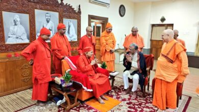 Photo of मुख्य चुनाव आयुक्त ज्ञानेश कुमार पहुंचे बेलूर मठ, कहा-आयोग हिंसामुक्त और शांतिपूर्ण चुनाव कराने के लिए प्रतिबद्ध