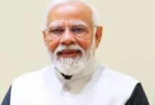 Photo of प्रधानमंत्री मोदी ने श्रीमद् सुधींद्र तीर्थ स्वामीजी को श्रद्धांजलि अर्पित की